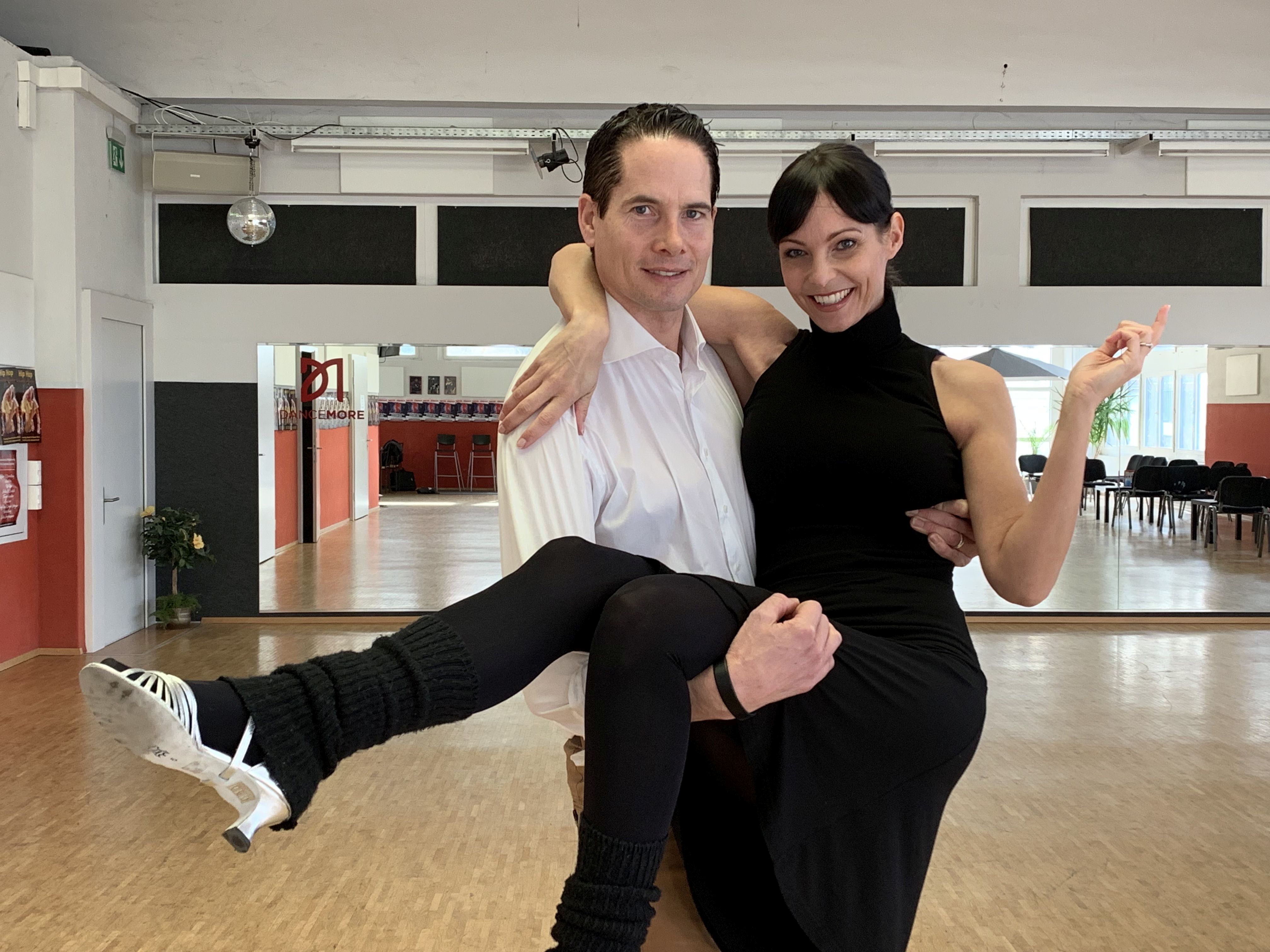 Un Tartreux danse avec une ancienne Miss Suisse !