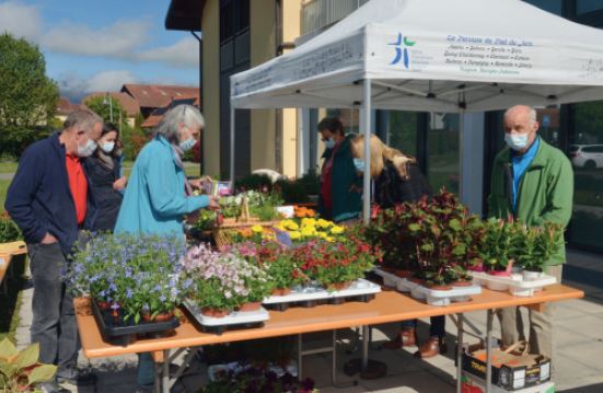 Sévery, au Marché Parasol