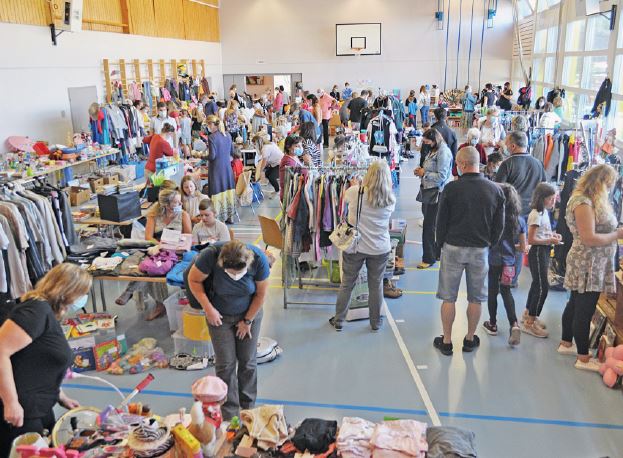 Sullens, un tout grand vide-grenier