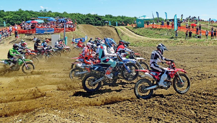 La Chaux, championnats de motocross organisés par le moto-club de Cossonay